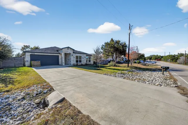 $2,300 | 20703 Ridgeview Road, Lago Vista, TX 78645