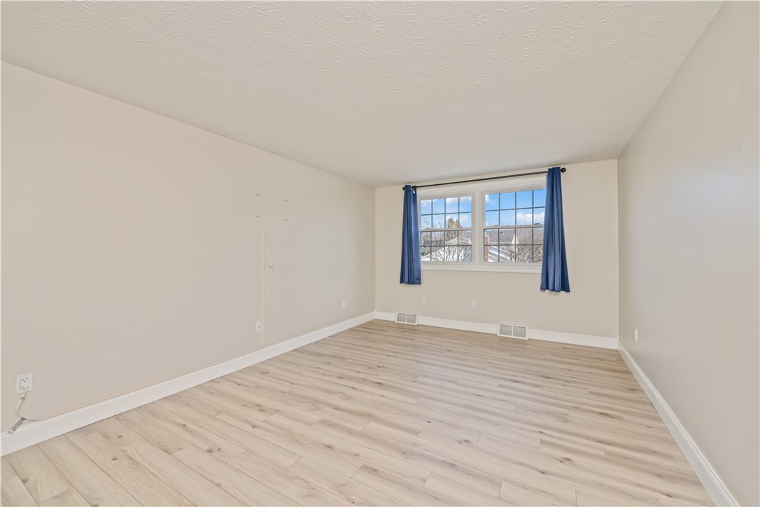 40 Old Stone Lane Greece, NY 14615 - Photo 15 of 23