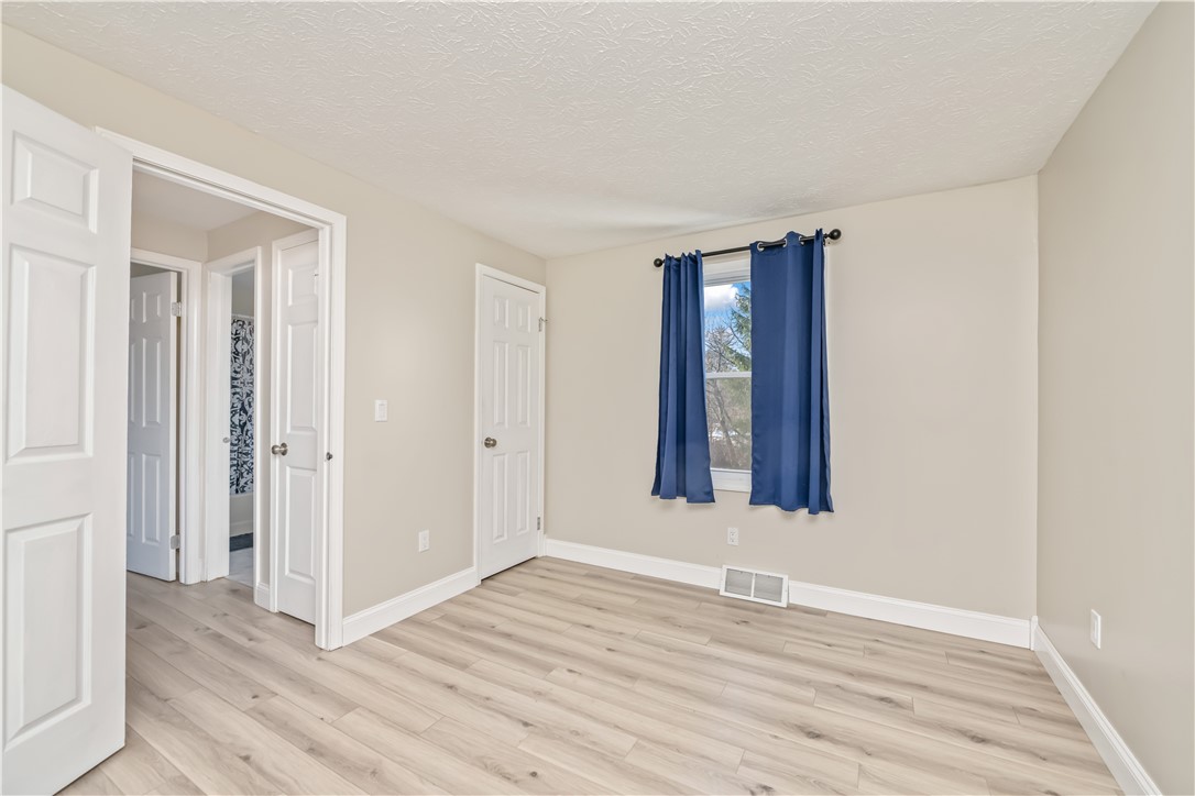 40 Old Stone Lane Greece, NY 14615 - Photo 18 of 23