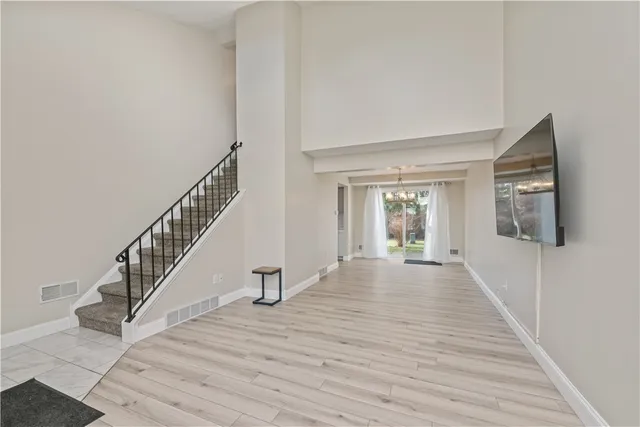 $179,900 | 40 Old Stone Lane, Greece, NY 14615