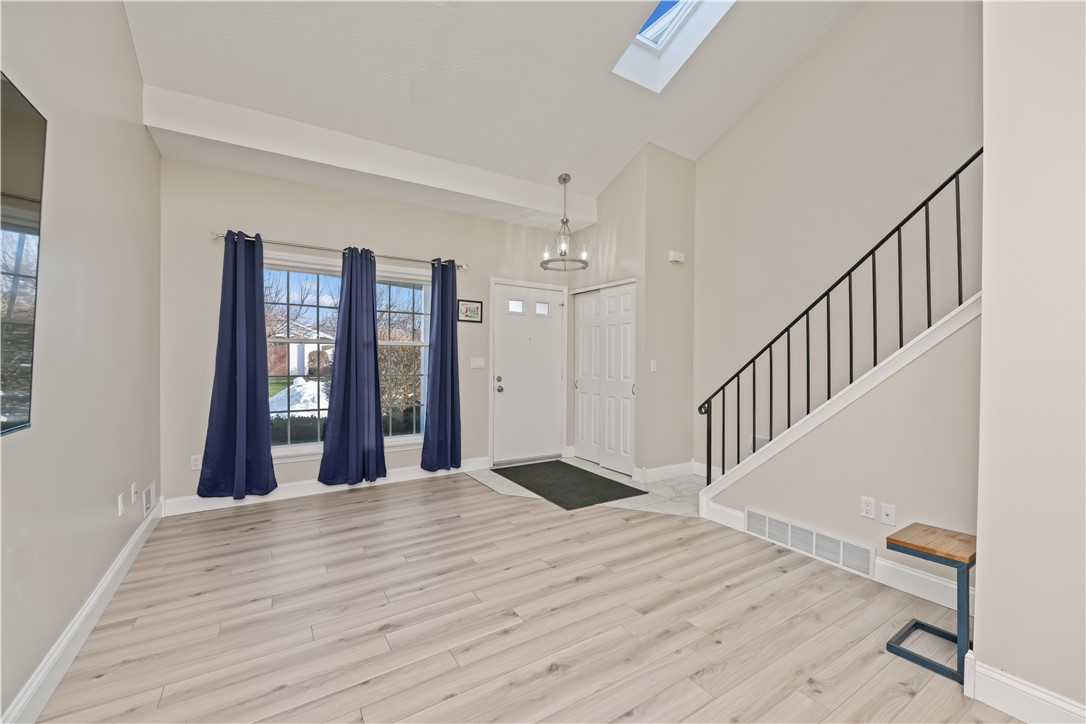 40 Old Stone Lane Greece, NY 14615 - Photo 5 of 23