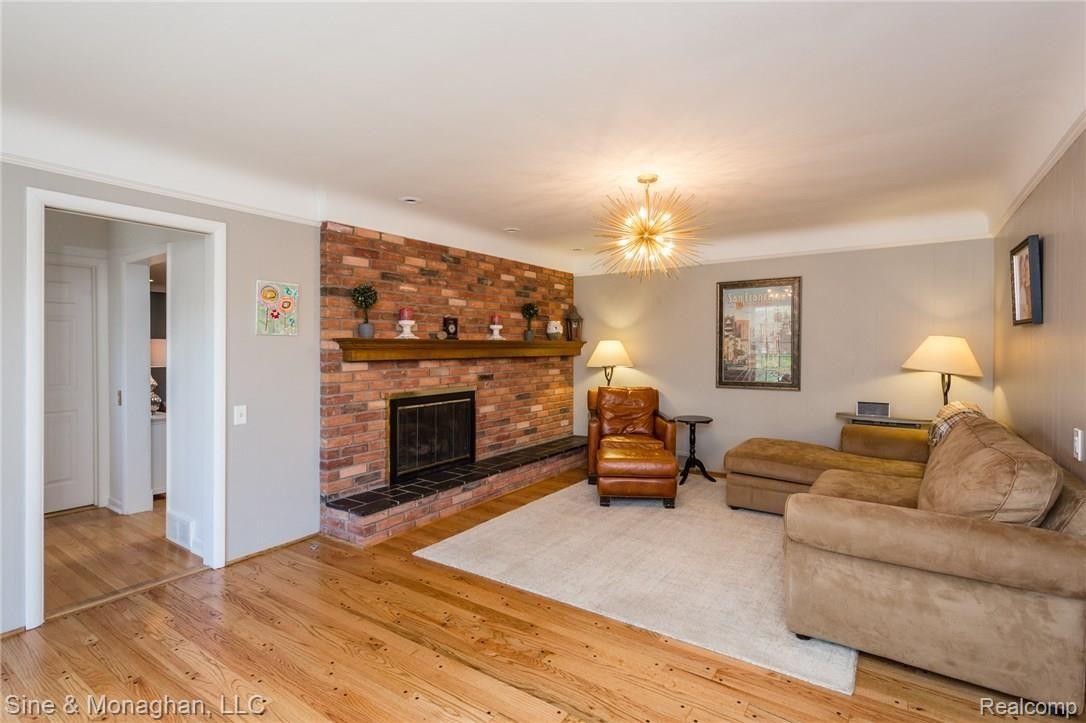 20 North Duval Road Grosse Pointe, MI 48236 - Photo 14 of 49 20 N Duval small028.jpg