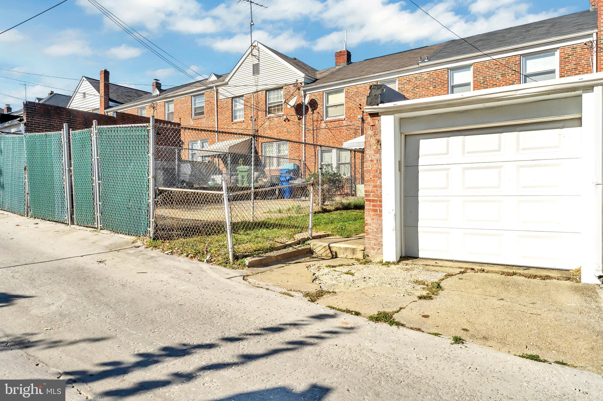 1647 Ralworth Road Baltimore, MD 21218 - Photo 35 of 35 Garage