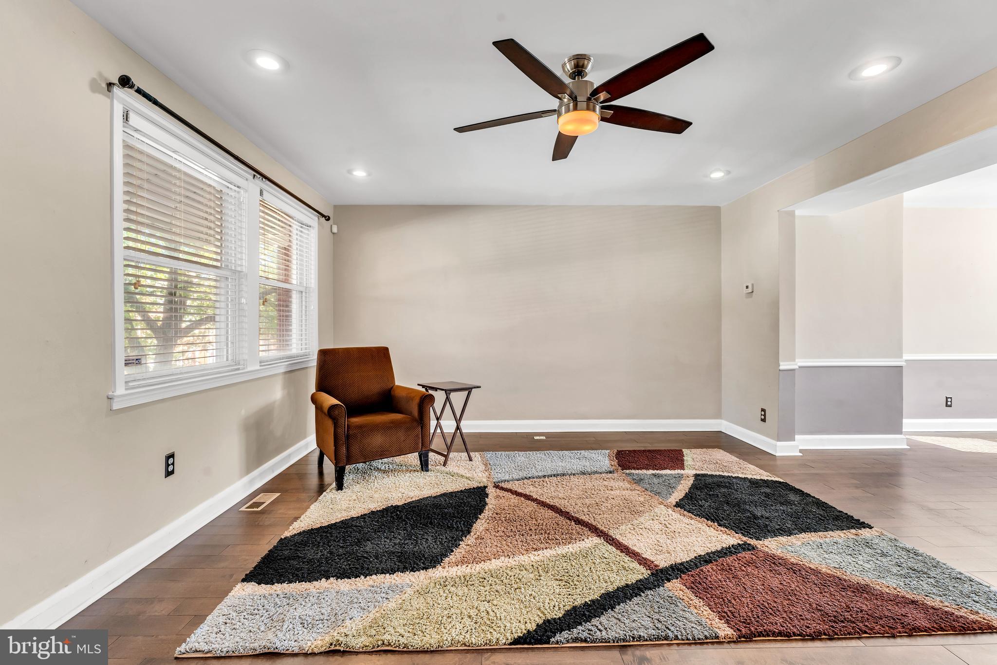 1647 Ralworth Road Baltimore, MD 21218 - Photo 6 of 35 Living room