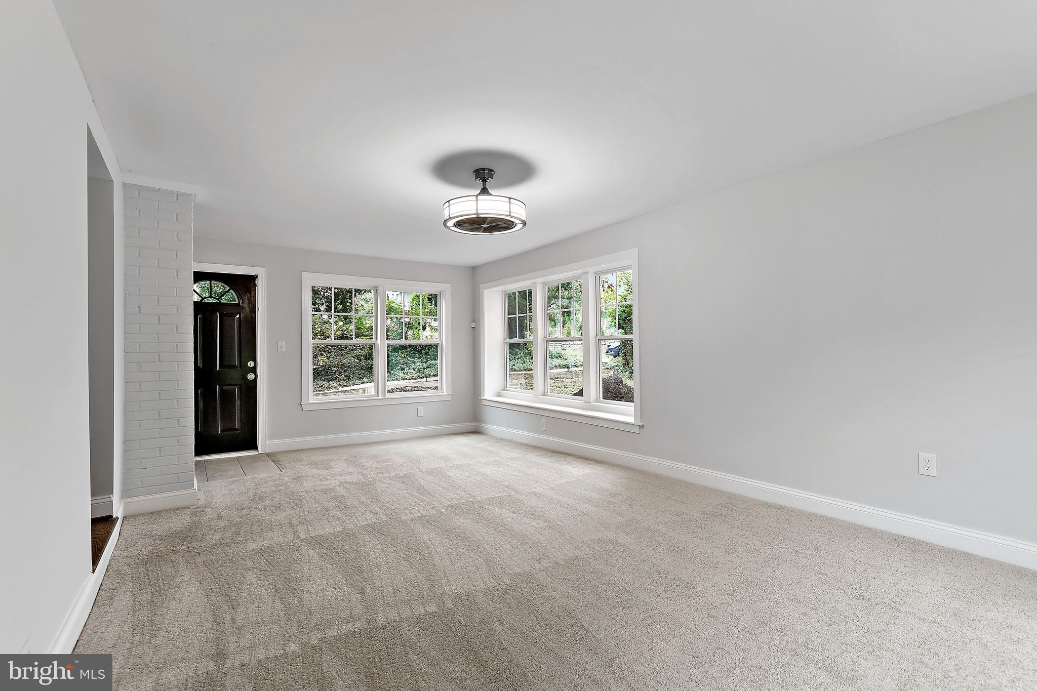 410 West Maple Road Linthicum Heights, MD 21090 - Photo 14 of 58 Family Room