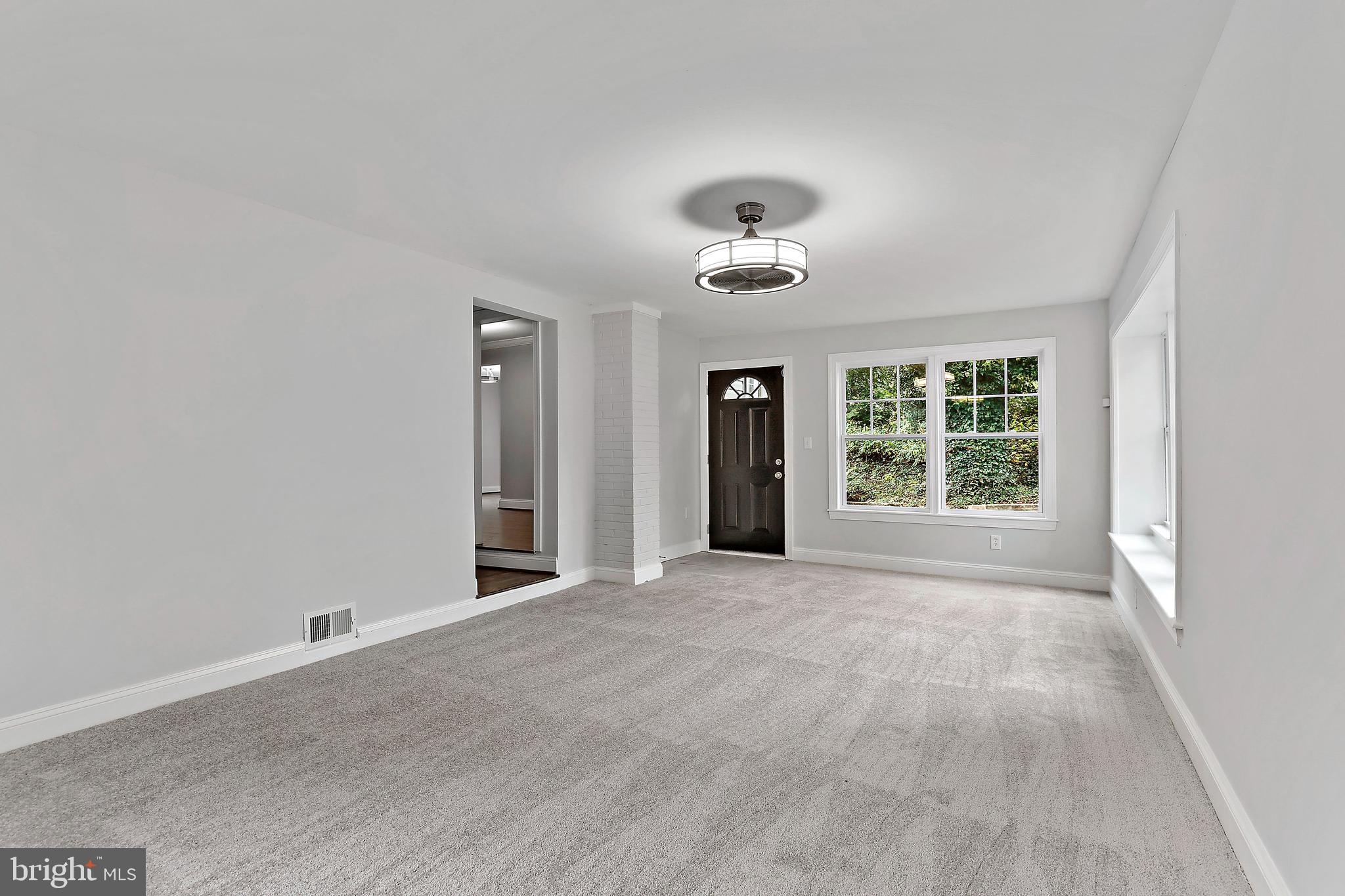 410 West Maple Road Linthicum Heights, MD 21090 - Photo 15 of 58 Family Room