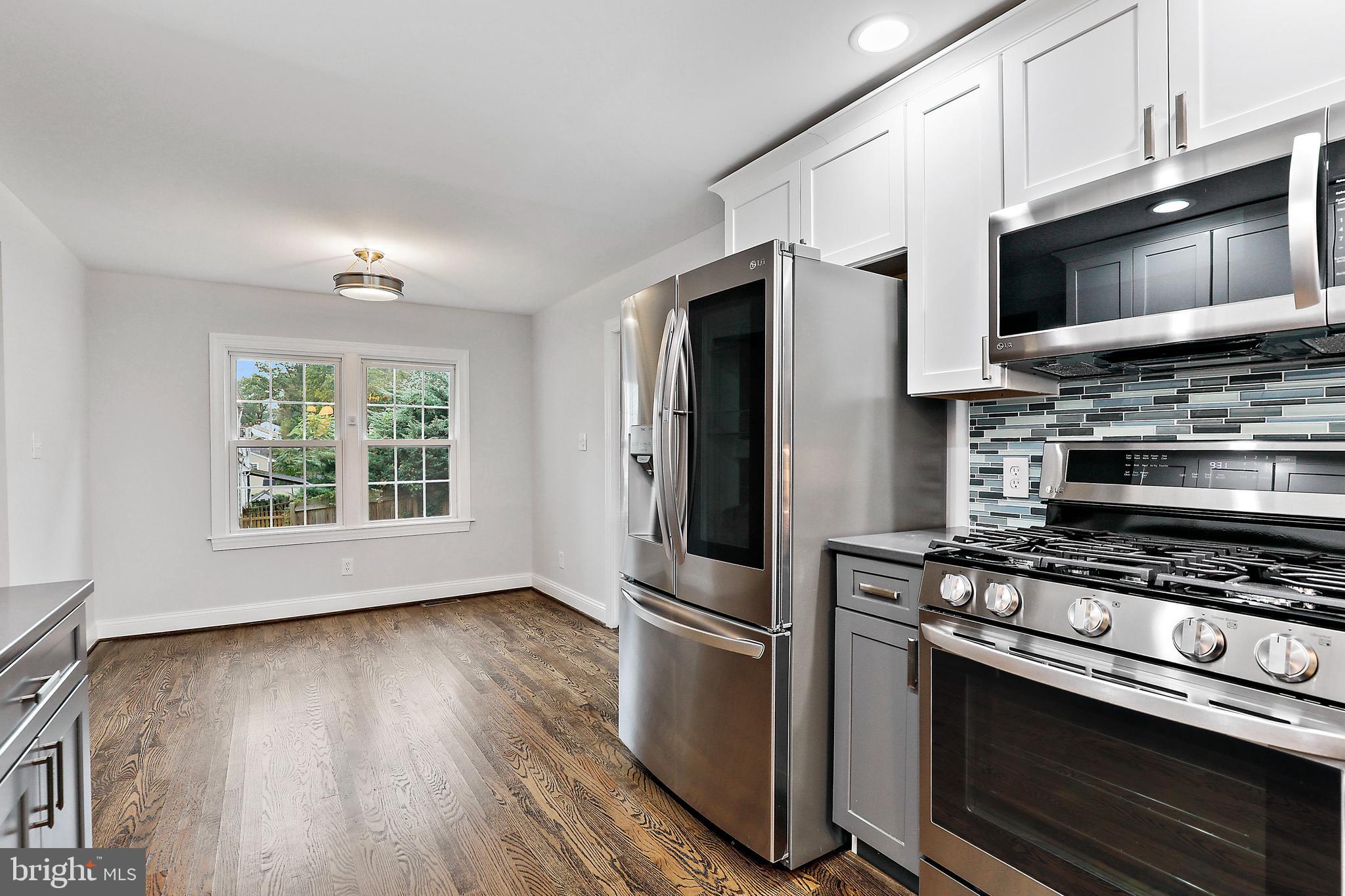 410 West Maple Road Linthicum Heights, MD 21090 - Photo 23 of 58 Kitchen