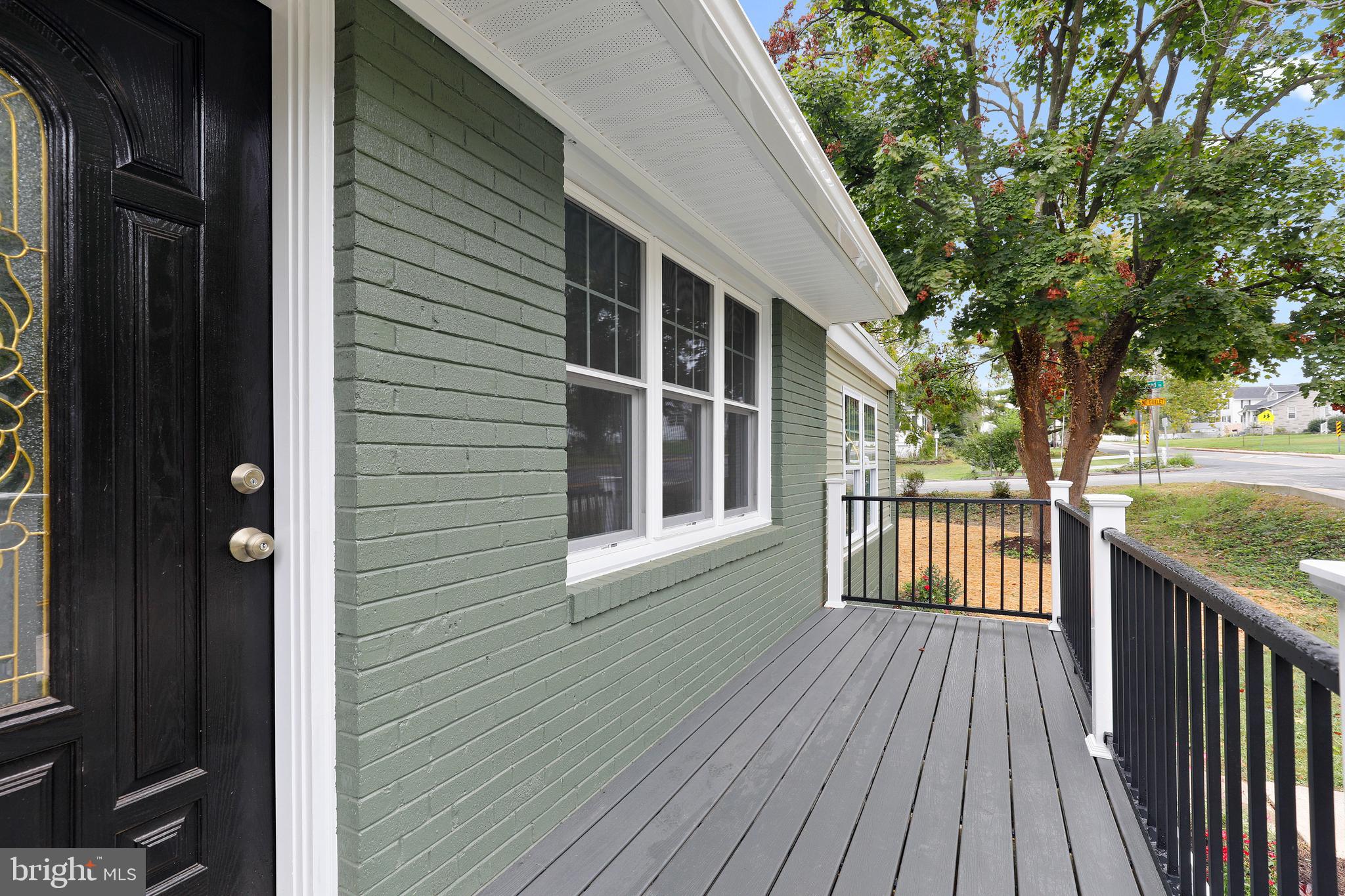 410 West Maple Road Linthicum Heights, MD 21090 - Photo 4 of 58 Front Porch