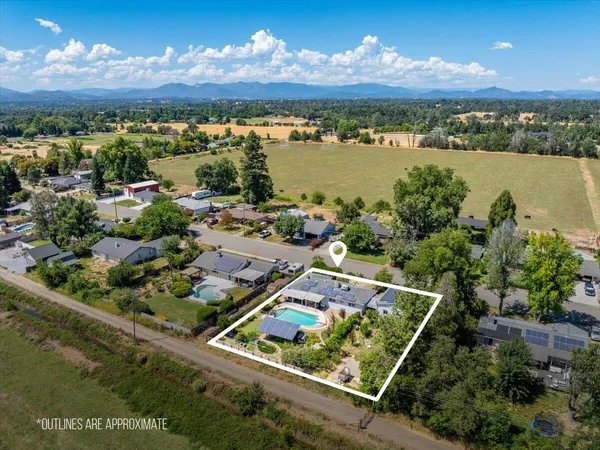 $379,900 | 19577 Medo Vale Lane, Redding, CA 96002
