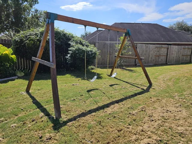 $2,100 | 4407 Iron Creek Court, Fresno, TX 77545