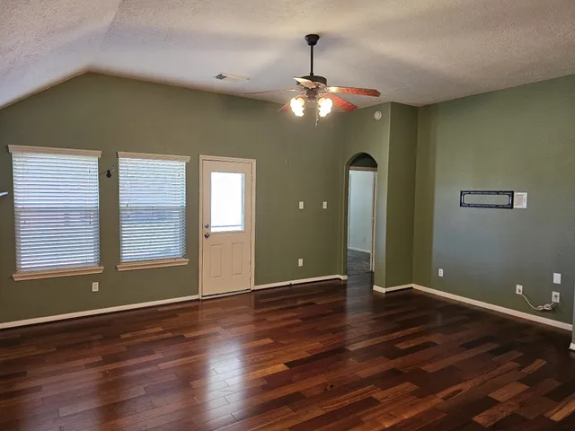 $2,100 | 4407 Iron Creek Court, Fresno, TX 77545