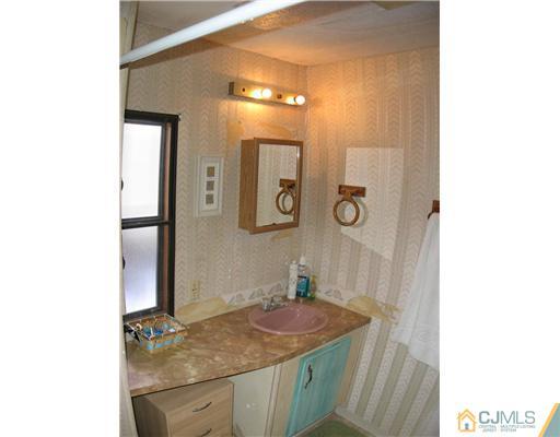 68 Whitman Road, Unit 68 North Brunswick, NJ 08902 - Photo 11 of 12 Gallery Image 11