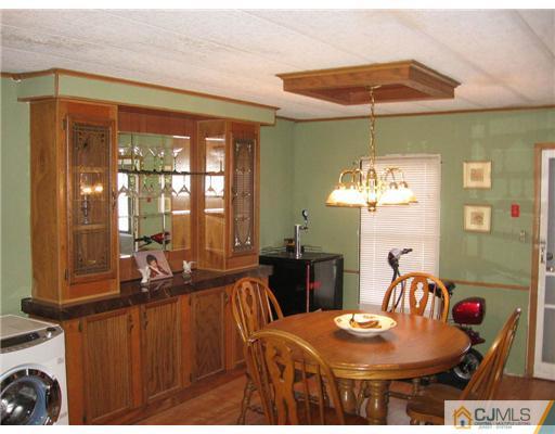 68 Whitman Road, Unit 68 North Brunswick, NJ 08902 - Photo 6 of 12 Gallery Image 6