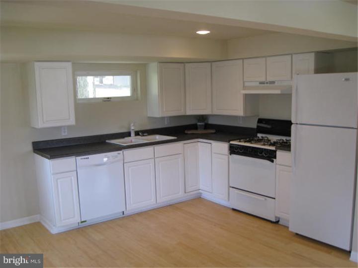 1026 Penny Road Green Lane, PA 18054 - Photo 4 of 11 Kitchen