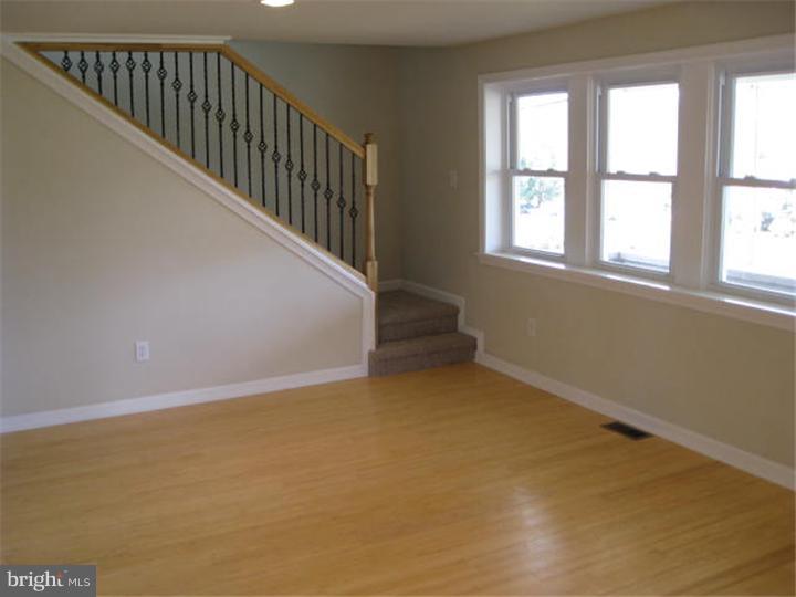 1026 Penny Road Green Lane, PA 18054 - Photo 6 of 11 Living Room