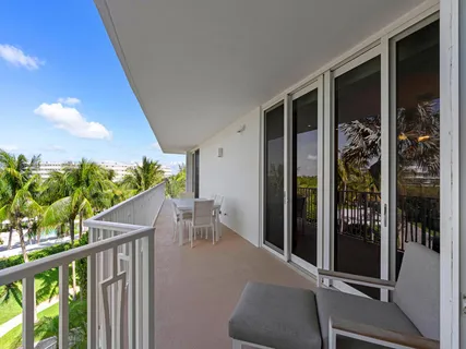 $3,150,000 | 2500 South Ocean Boulevard, Unit 3A3, Palm Beach, FL 33480