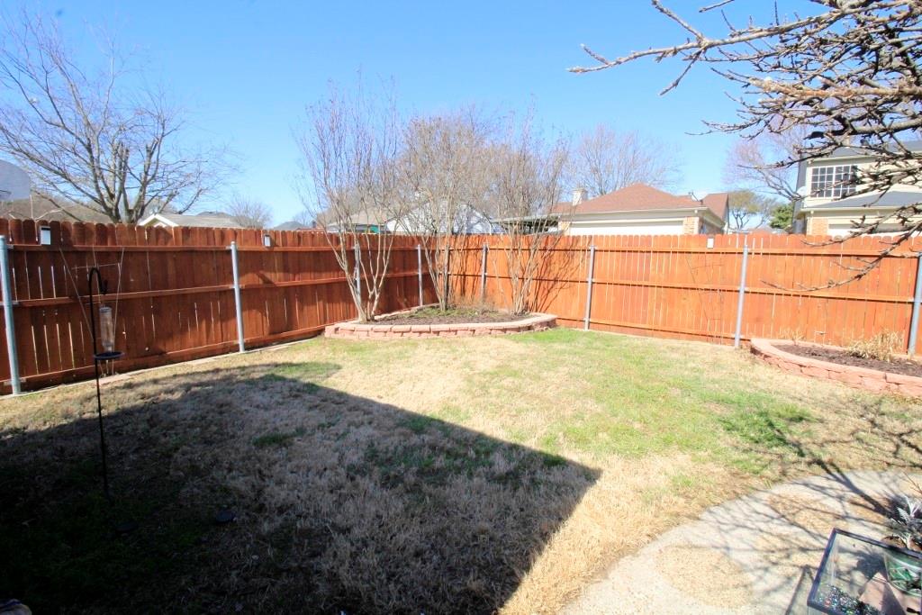314 Pool Street Cedar Hill, TX 75104 - Photo 22 of 25 a view of a backyard