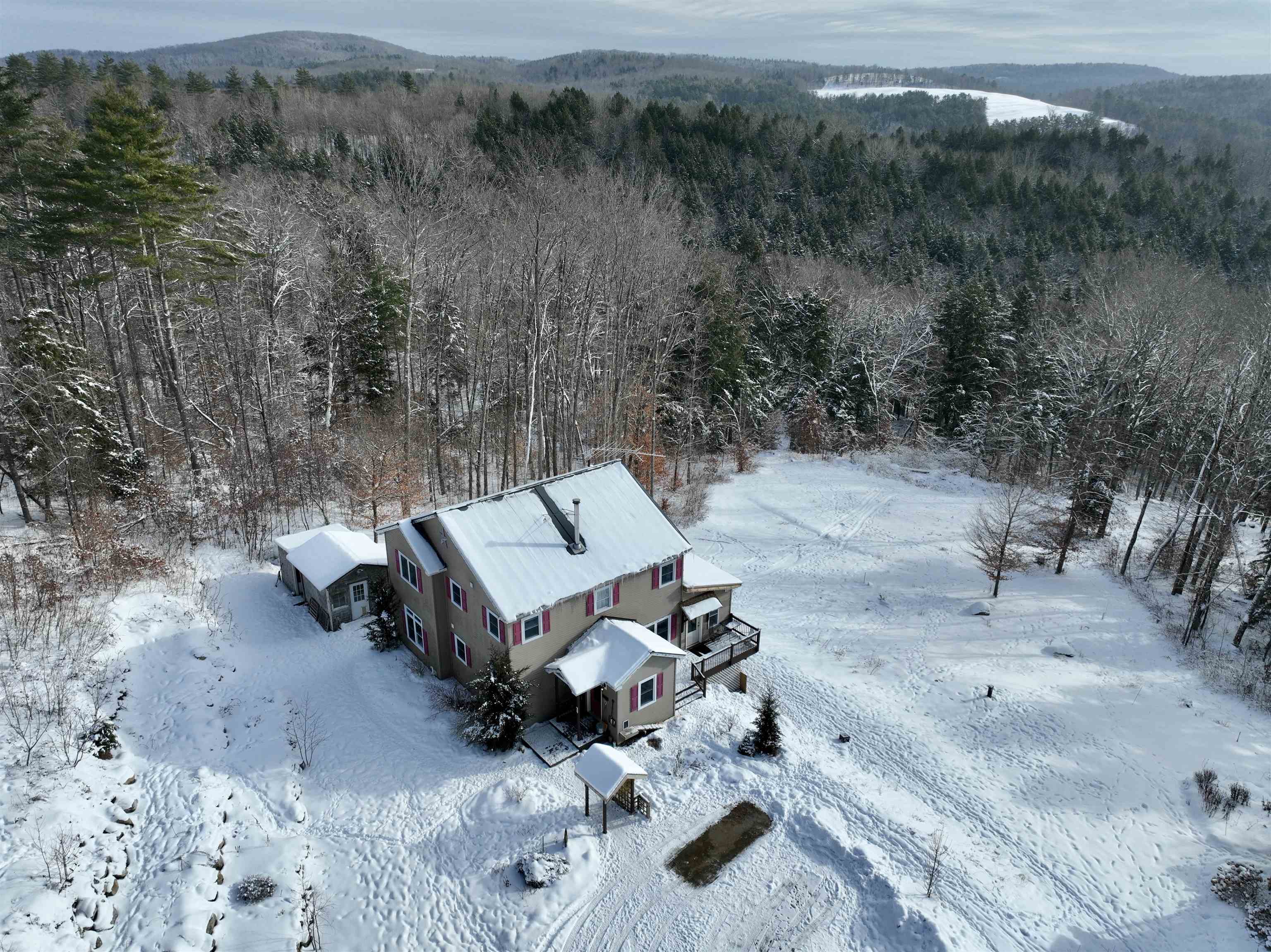 60 Currier Hill Road Topsham, VT 05040 - Photo 3 of 43 Gallery Image 3