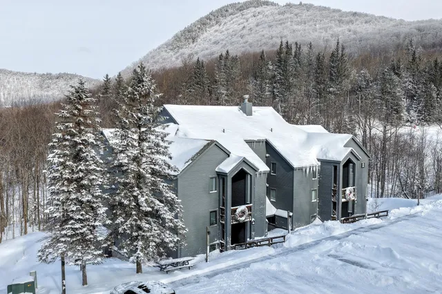 $585,000 | 42 Brad Mead Drive, Unit I302, Killington, VT 05751