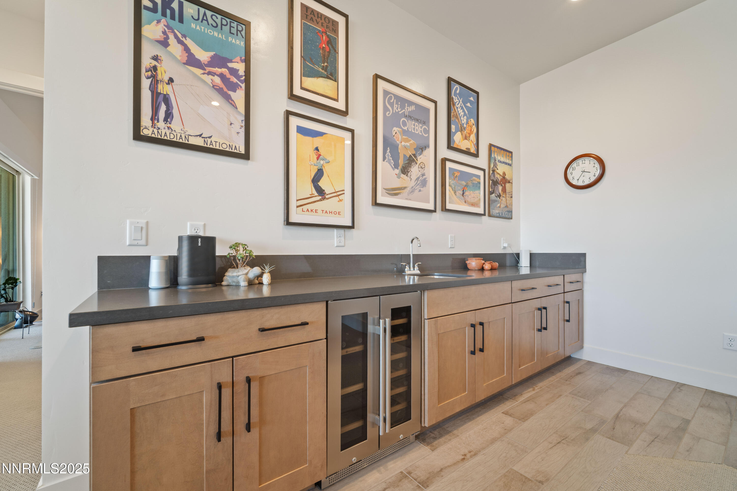 9176 Graycliff Lane Reno, NV 89523 - Photo 37 of 54 Walk out bar