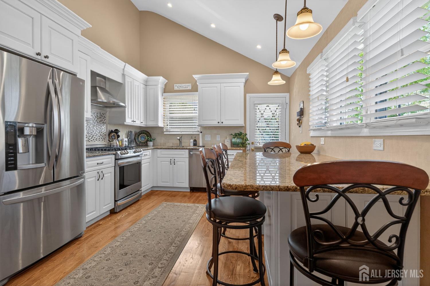 1391 Mohawk Road North Brunswick, NJ 08902 - Photo 5 of 30 Gallery Image 5