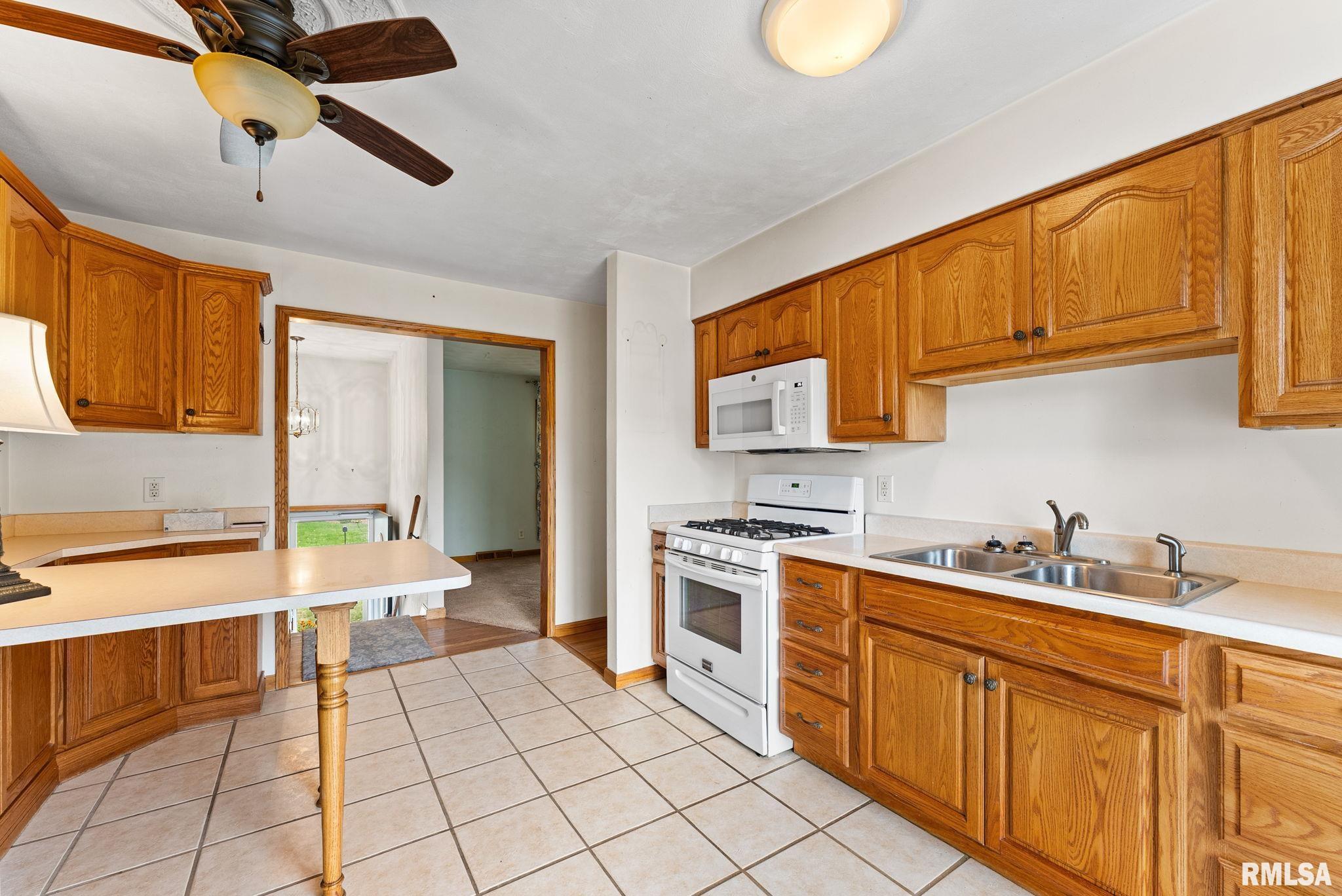 917 5th Street A Hampton, IL 61256 - Photo 12 of 24