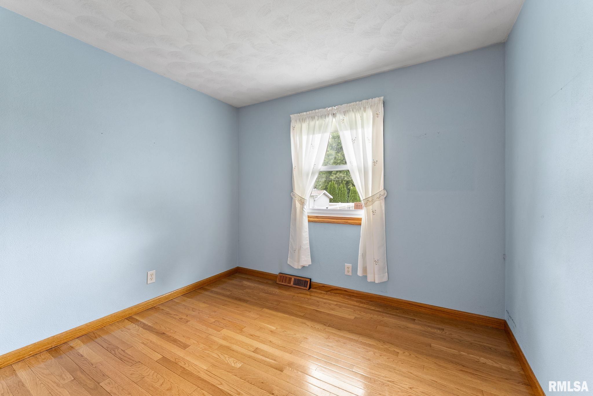 917 5th Street A Hampton, IL 61256 - Photo 16 of 24