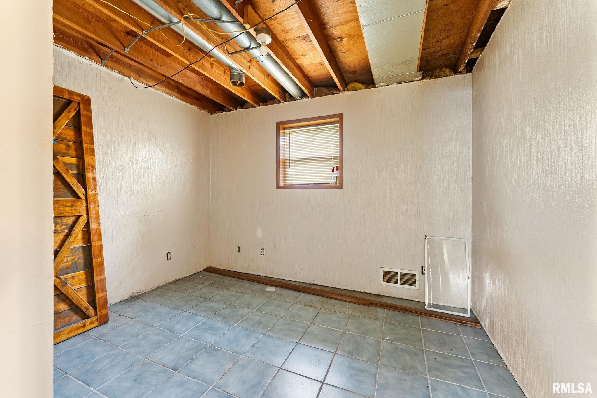 917 5th Street A Hampton, IL 61256 - Photo 20 of 24