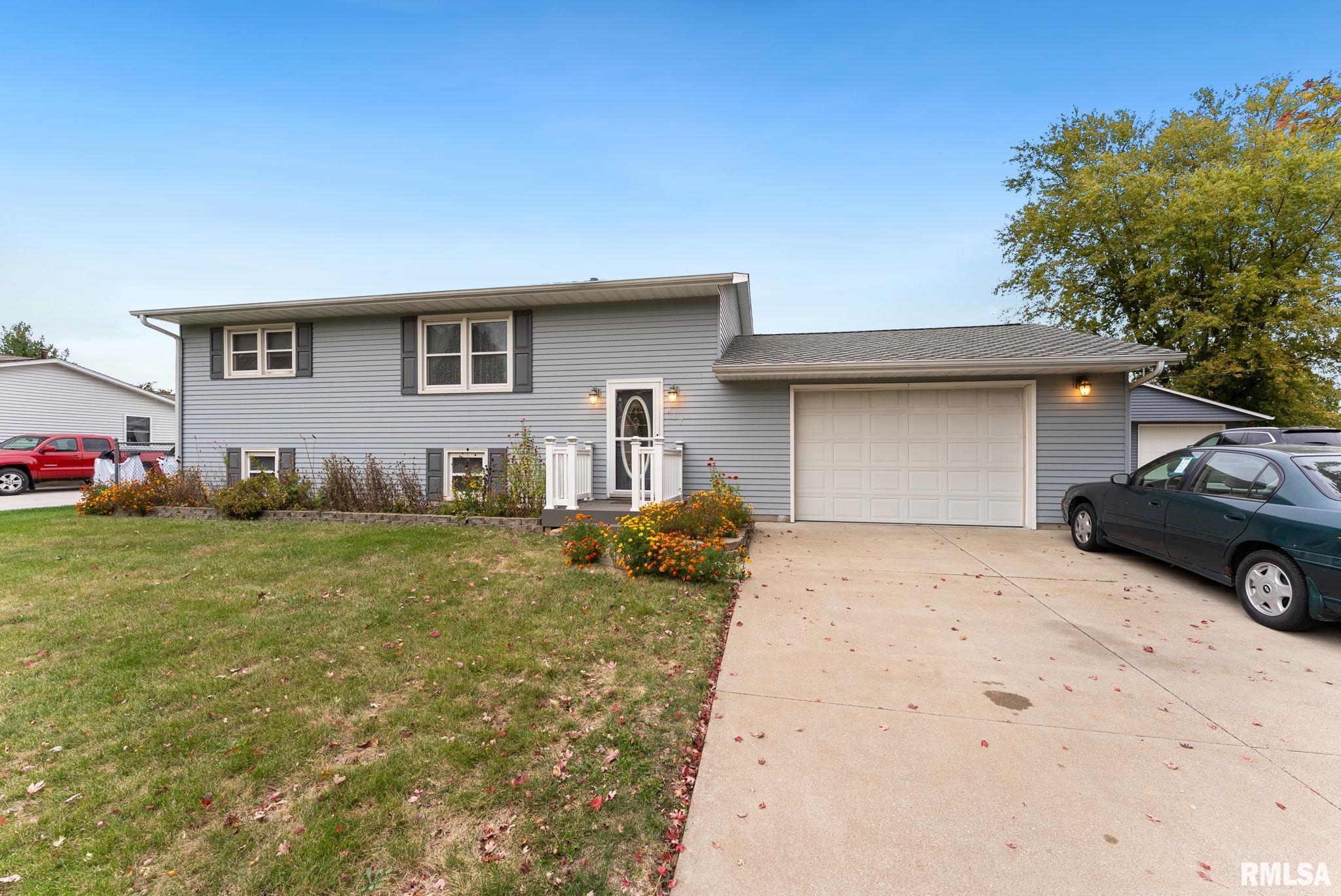 917 5th Street A Hampton, IL 61256 - Photo 2 of 24