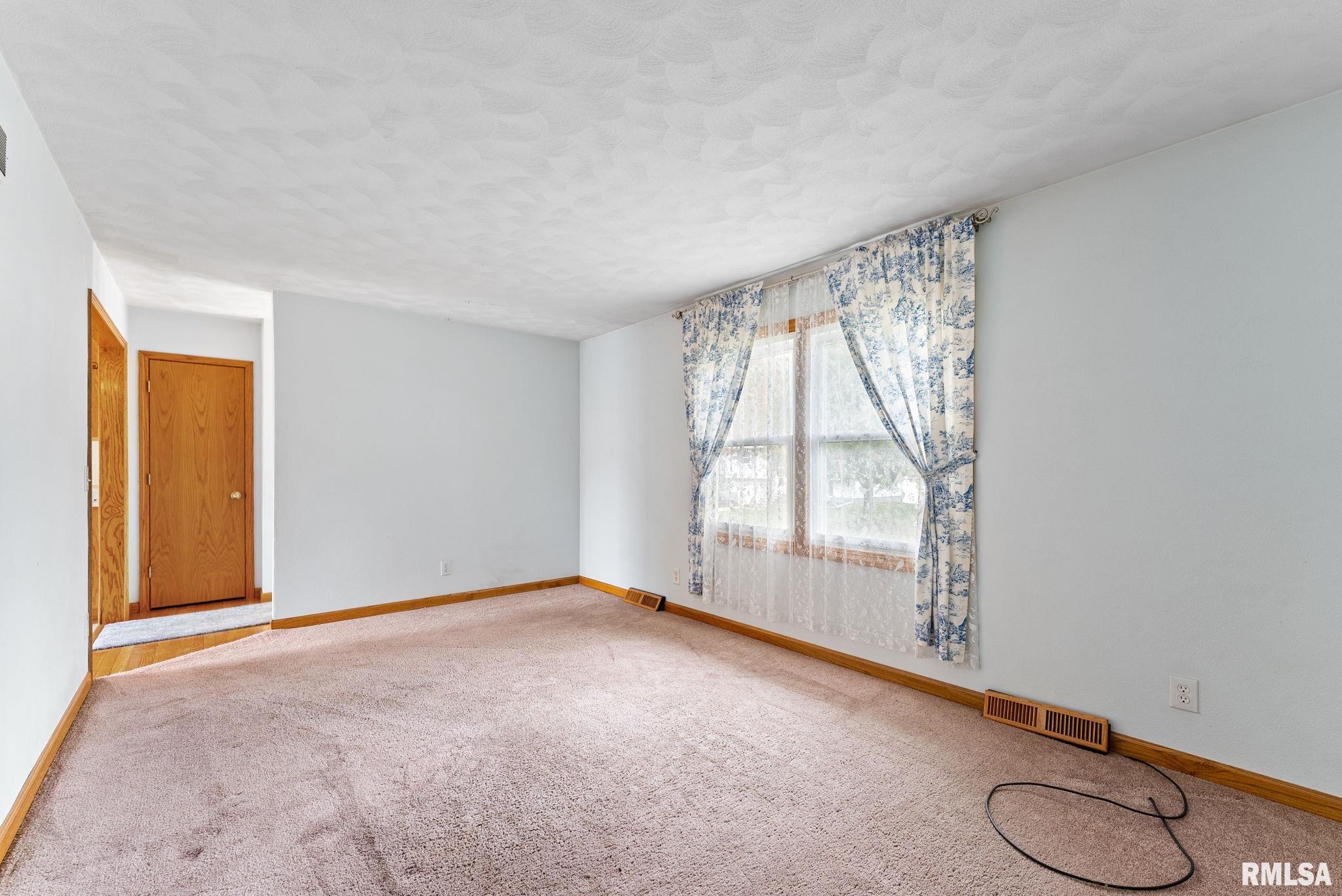 917 5th Street A Hampton, IL 61256 - Photo 9 of 24