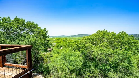 $930,000 | 1121 Brad Street, Canyon Lake, TX 78133