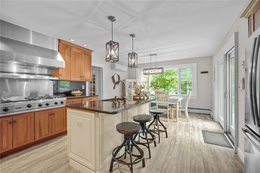 22 Fireside Drive Barrington, RI 02806 - Photo 16 of 40