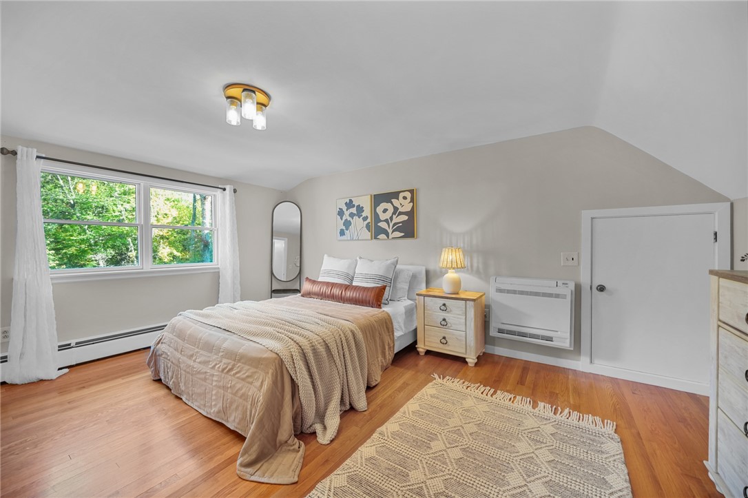 22 Fireside Drive Barrington, RI 02806 - Photo 29 of 40 Bedroom 4 floor 2