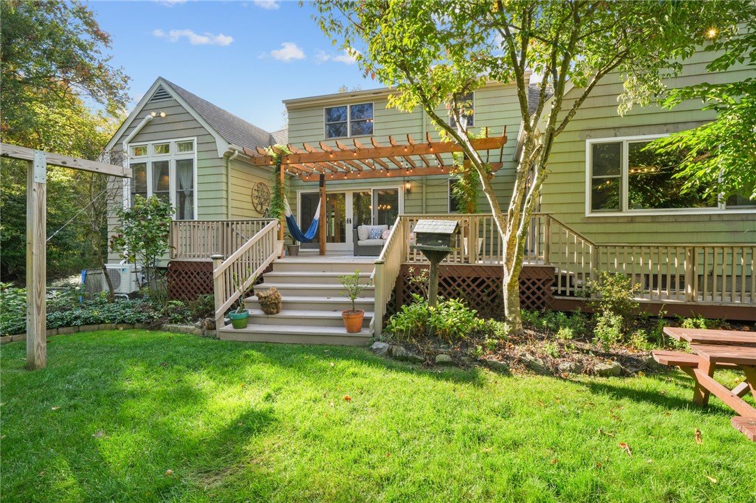 22 Fireside Drive Barrington, RI 02806 - Photo 34 of 40