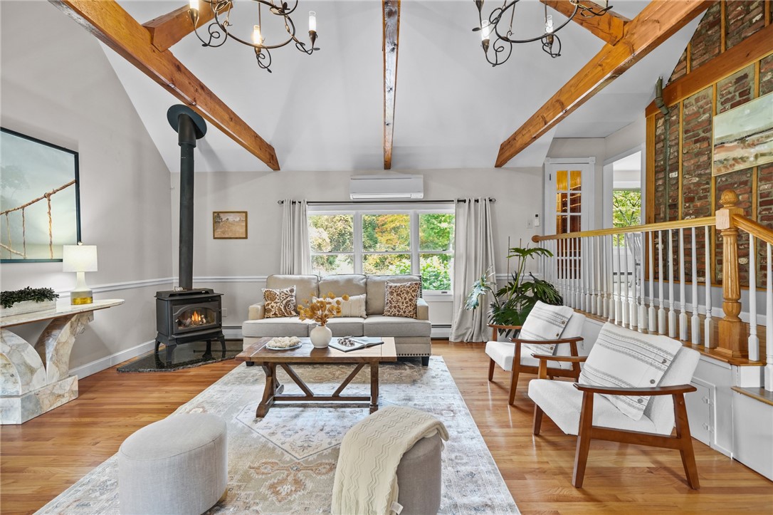 22 Fireside Drive Barrington, RI 02806 - Photo 4 of 40