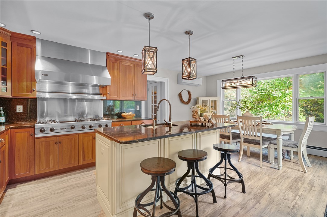 22 Fireside Drive Barrington, RI 02806 - Photo 10 of 40