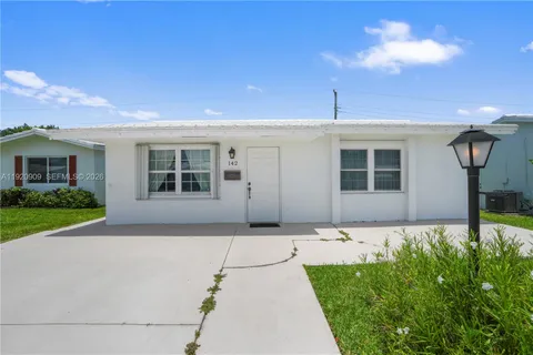 $250,000 | 142 Northwest 10th Court, Boynton Beach, FL 33426