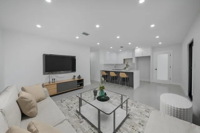 $520,000 | 860 Northwest 70th Street, Miami, FL 33150