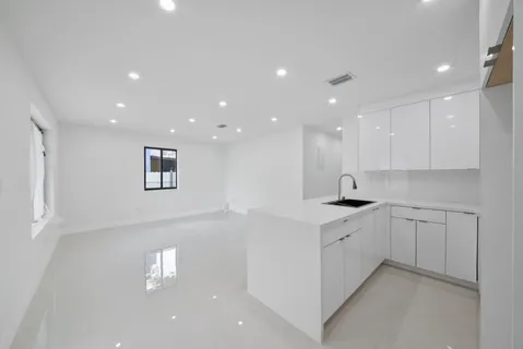 $520,000 | 860 Northwest 70th Street, Miami, FL 33150