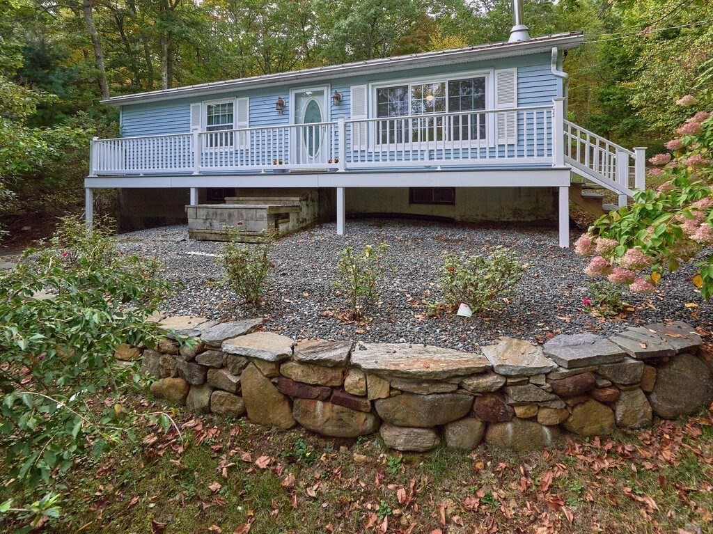 154 Stafford Road Wales, MA 01081 - Photo 2 of 42 Gallery Image 2