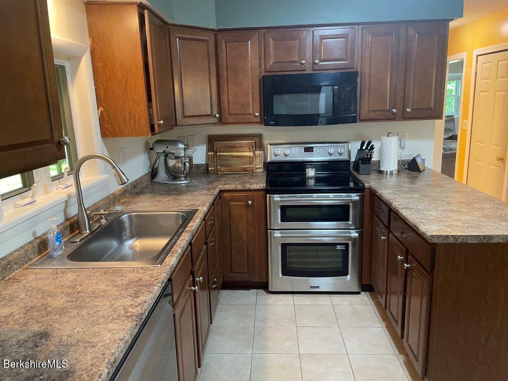 249 Hancock Road Pittsfield, MA 01201 - Photo 4 of 53 20260611_142936984_iOS