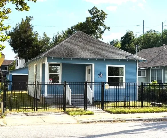 $449,000 | 2007 Spring Street, Houston, TX 77007