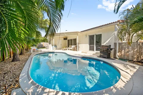 $829,000 | 3431 Northeast 18th Avenue, Oakland Park, FL 33306