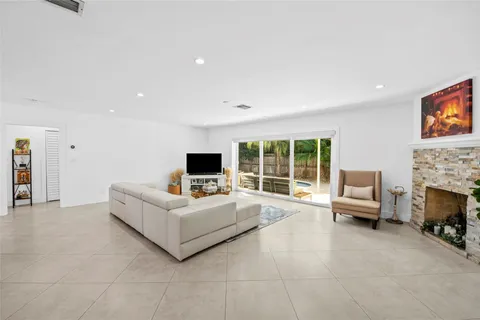 $829,000 | 3431 Northeast 18th Avenue, Oakland Park, FL 33306