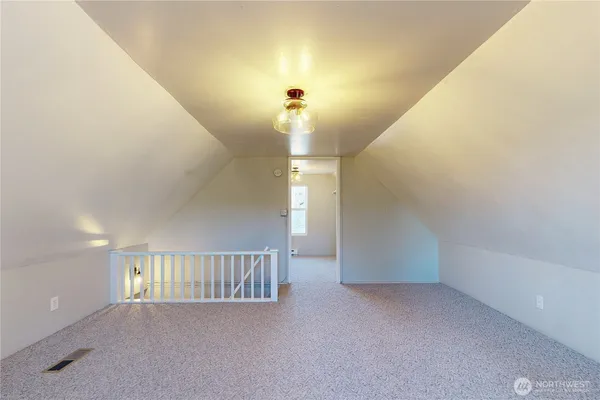 a view of a livingroom with a ceiling fan