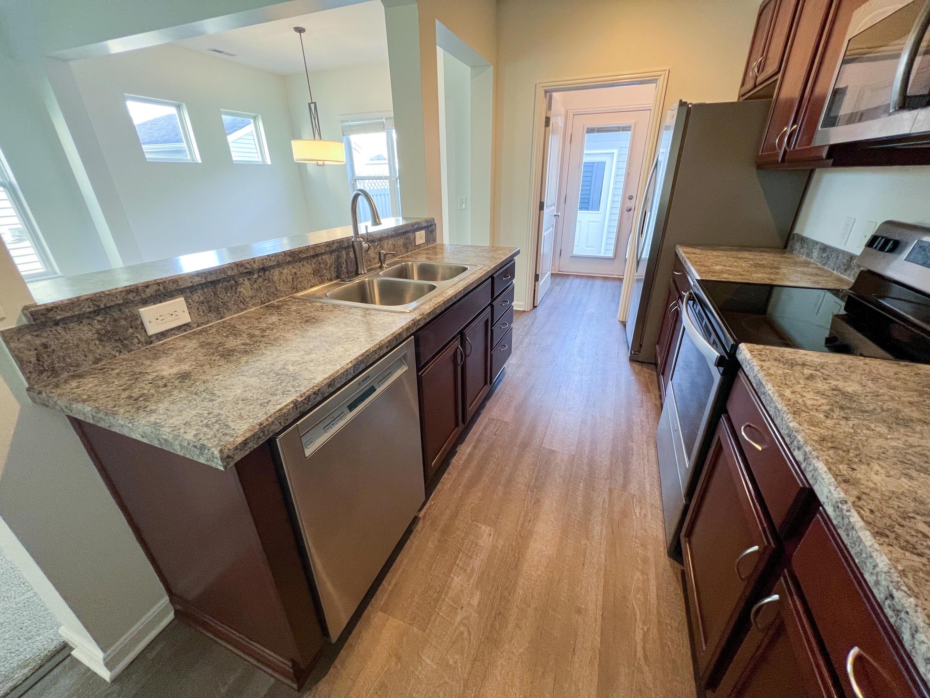 5633 Lantos Road Dublin, OH 43016 - Photo 9 of 25 17