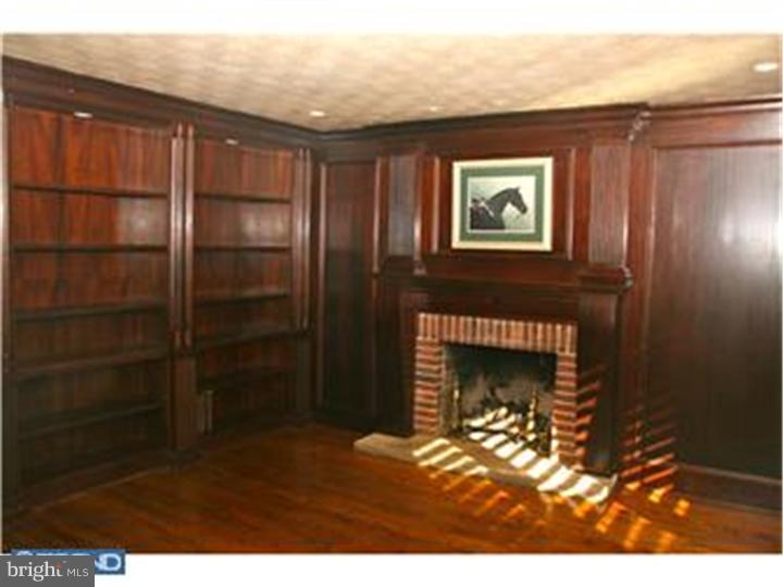 301 Plymouth Road Ambler, PA 19002 - Photo 4 of 25 Gallery Image 4