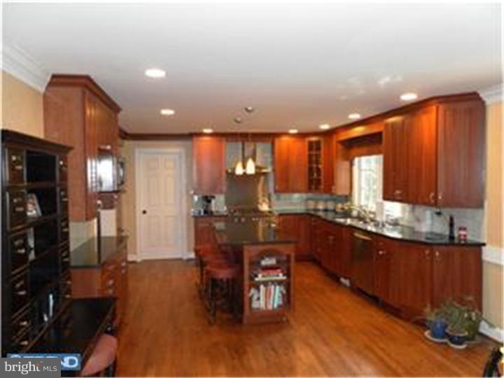 301 Plymouth Road Ambler, PA 19002 - Photo 6 of 25 Gallery Image 6