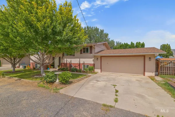 $425,000 | 2390 Rolling Hills Drive, Clarkston, WA 99403