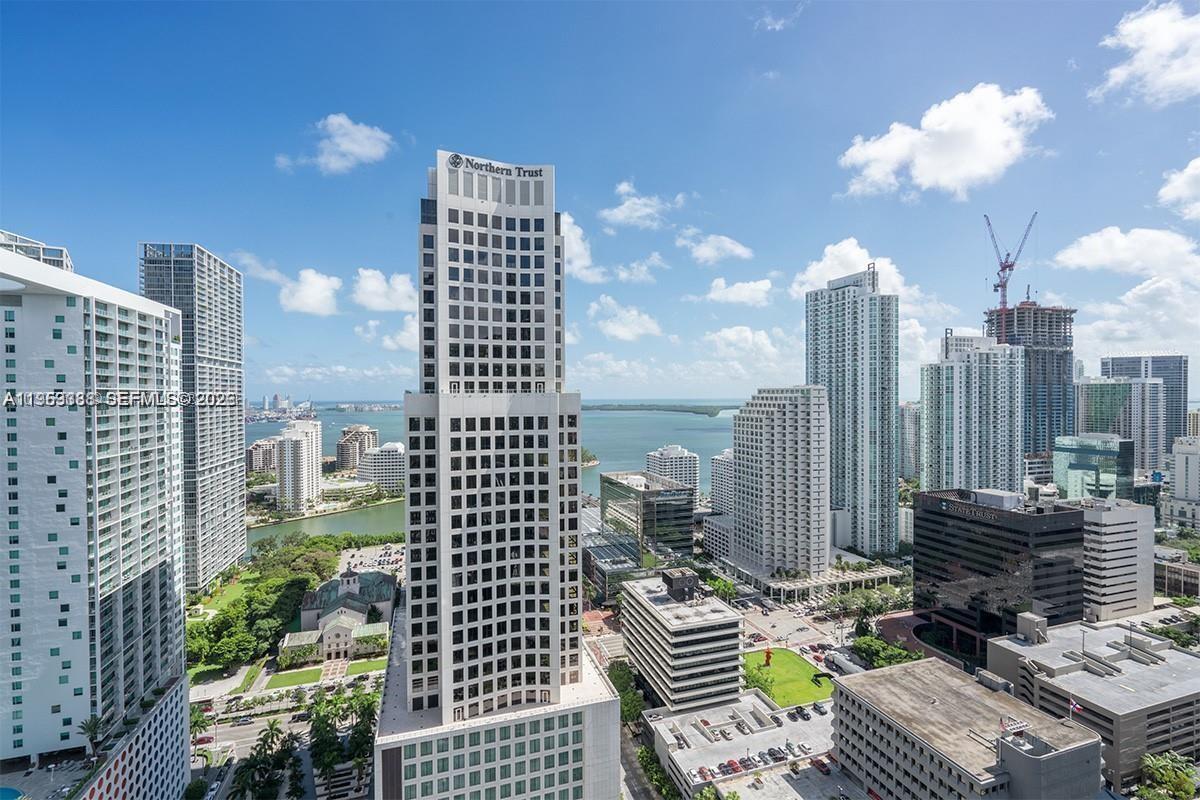 68 Southeast 6th Street, Unit 2807 Miami, FL 33131 - Photo 2 of 30